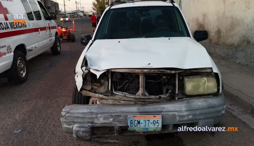 Dos-menores-lesionados-tras-choque-de-cuatrimoto-y-camioneta