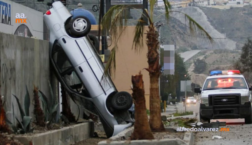 Entérate-cómo-ocurrió-este-tremendo-accidente-en-Tijuana-hay-lesionados