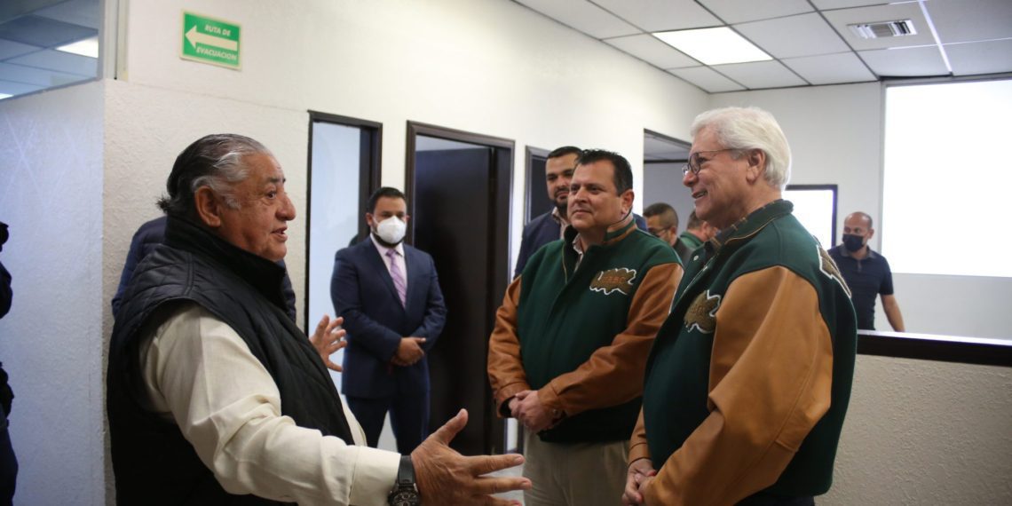 GOBERNADOR ENTREGA EDIFICIO A LA UABC