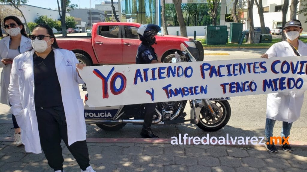 SOLO DESTINARáN 400 VACUNAS PARA 17 MIL MéDICOS, ACUSAN