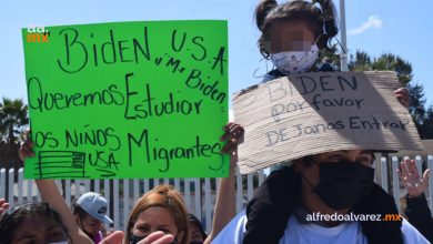 Migrantes-se-manifiestan-en-Garita-de-San-Ysidro