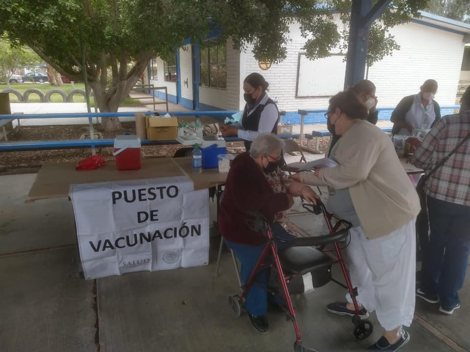 cinco-casos-de-abuelitos-a-los-que-aplicaron-diferente-vacuna-en-bc