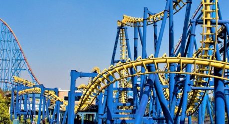 Adolescente pretendía entrar a Six Flags con subametralladora