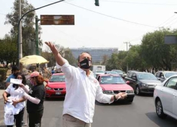 VIDEO: ALFREDO ADAME INSULTA A AUTOMOVILISTAS DURANTE ENTREVISTA