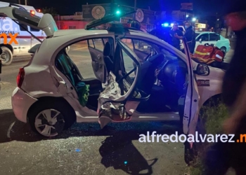 TRES BOMBEROS LESIONADOS TRAS CHOQUE DE UNIDAD COVID-19