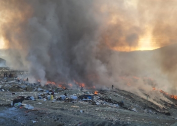 BOMBEROS ATENDIó INCENDIO DE BASURERO EN ROSARITO