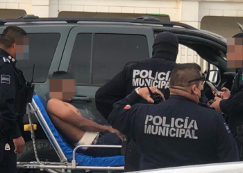 JOVEN BALEADO EN CAMIONETA