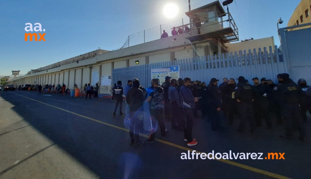 CUSTODIOS TEMEN POR MOTíN MAYOR; INTERNOS PREPARAN ARMAS