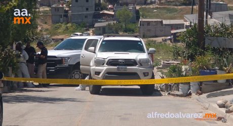 Asesinan a balazos a pareja; hay un herido