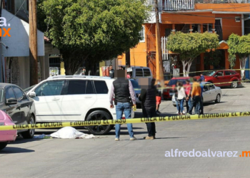 DOS ASESINADOS A BALAZOS FRENTE A VIVIENDAS