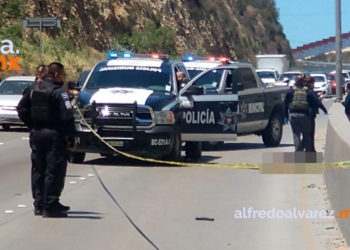 MUERE PRESUNTO ASALTANTE TRAS AMENAZAR A POLICíA EN PLAYAS DE TIJUANA