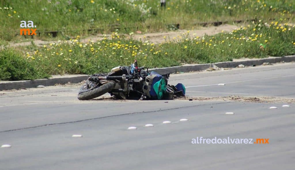 Motociclista-se-decapita-tras-chocar-con-objeto-fijo