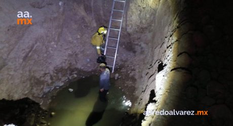 Motociclista circula sin luces y cae a excavación