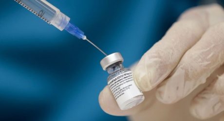 Confiscan vacunas falsas anticovid en México