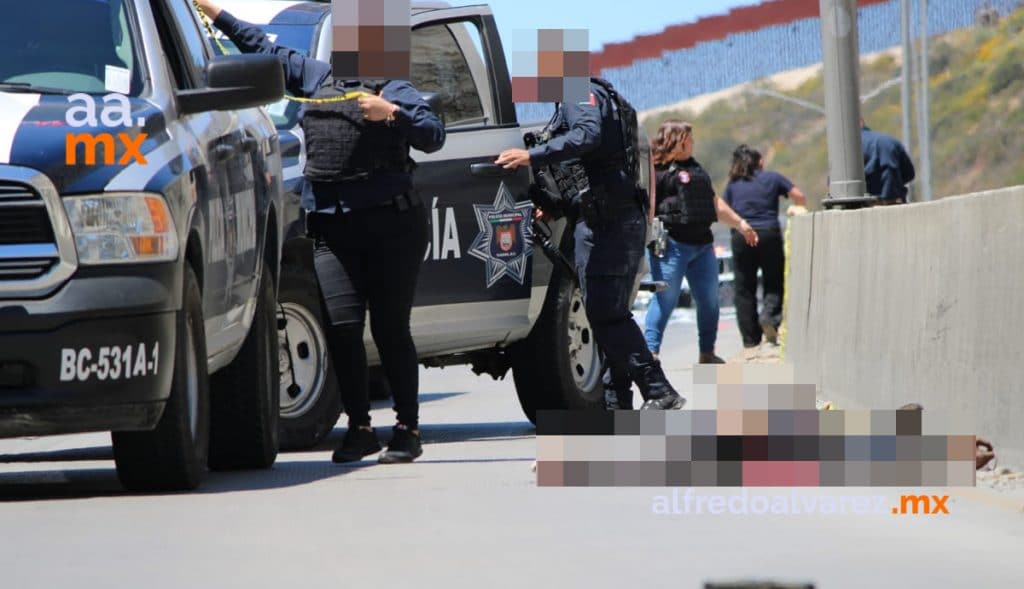 MUERE PRESUNTO ASALTANTE TRAS AMENAZAR A POLICíA EN PLAYAS DE TIJUANA