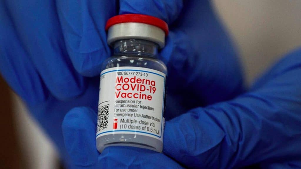 vacuna-moderna-es-efectiva-para-adolescentes-de-12-a-17-anos