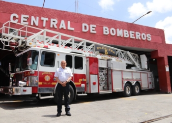 EDUARDO MARTíNEZ ES UN IMPULSOR DE LA MODERNIZACIóN DE BOMBEROS