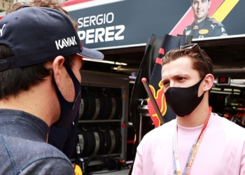 TOM HOLLAND VISITó A CHECO PéREZ Y LA ESCUDERíA RED BULL