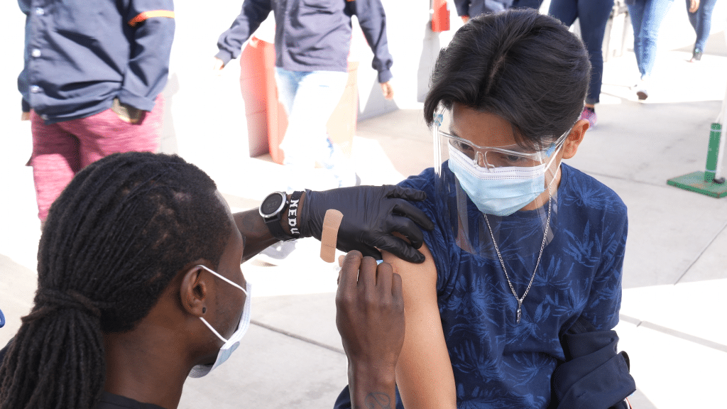vacunaran-10-mil-trabajadores-de-maquiladoras