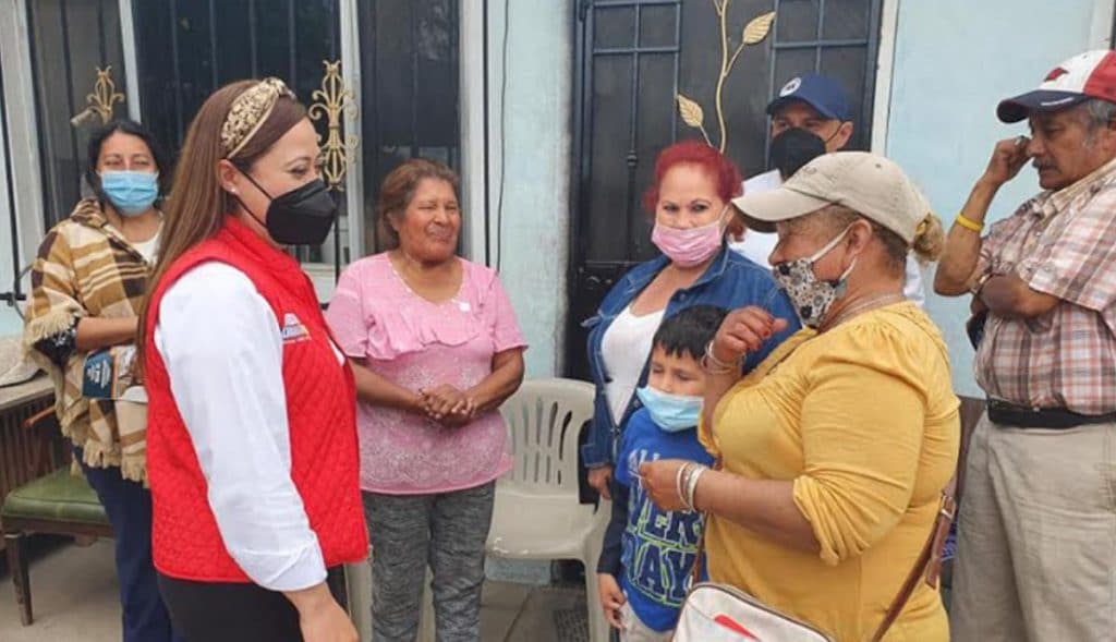 Cambiaré-Constitución-para-que-mujeres-tengan-50%-de-plazas-Abril