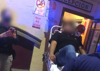 ACRIBILLAN A JOVEN EN SU HABITACIóN DE HOTEL