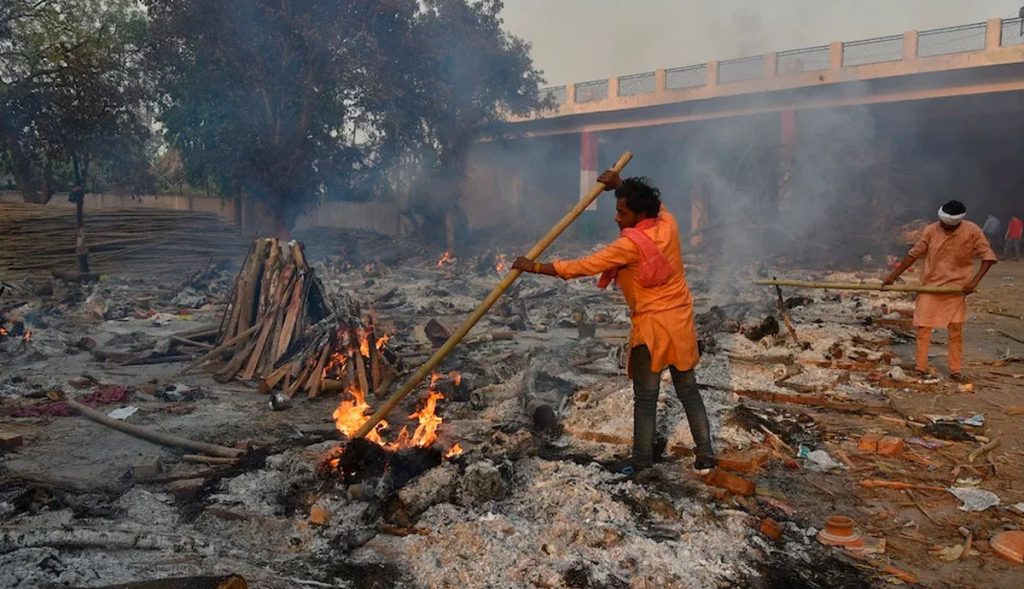 Piden-árboles-de-parques-para-incinerar-a-muertos-por-Covid-19