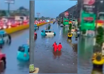 INUNDADA LA AUTOPISTA MéXICO-PUEBLA