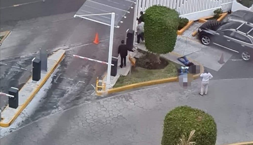 Matan-a-balazos-a-dos-en-estacionamiento-de-hospital-privado