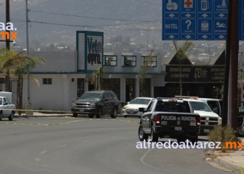 DOS ASESINADOS FRENTE A SIX