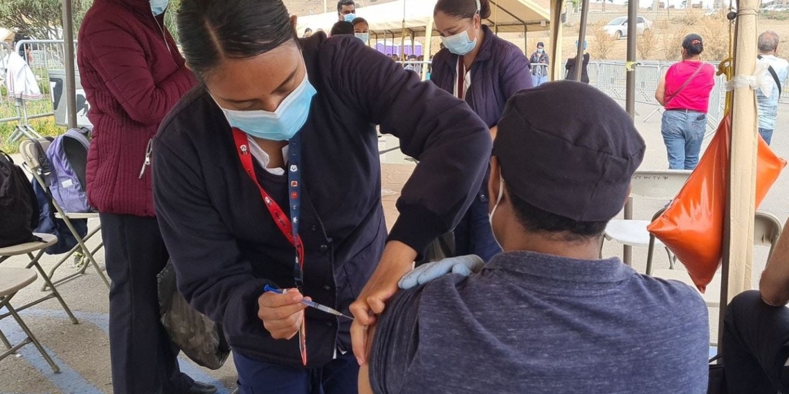 SIGUE LA VACUNACIóN PARA 50 A 59 AñOS Y EMBARAZADAS EN TIJUANA