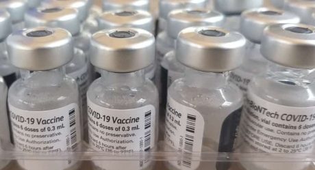 Federación hace públicos contratos de compra de vacunas anticovid