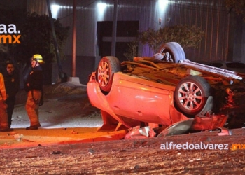 VOLCADURA DEJA MUERTO Y HERIDO