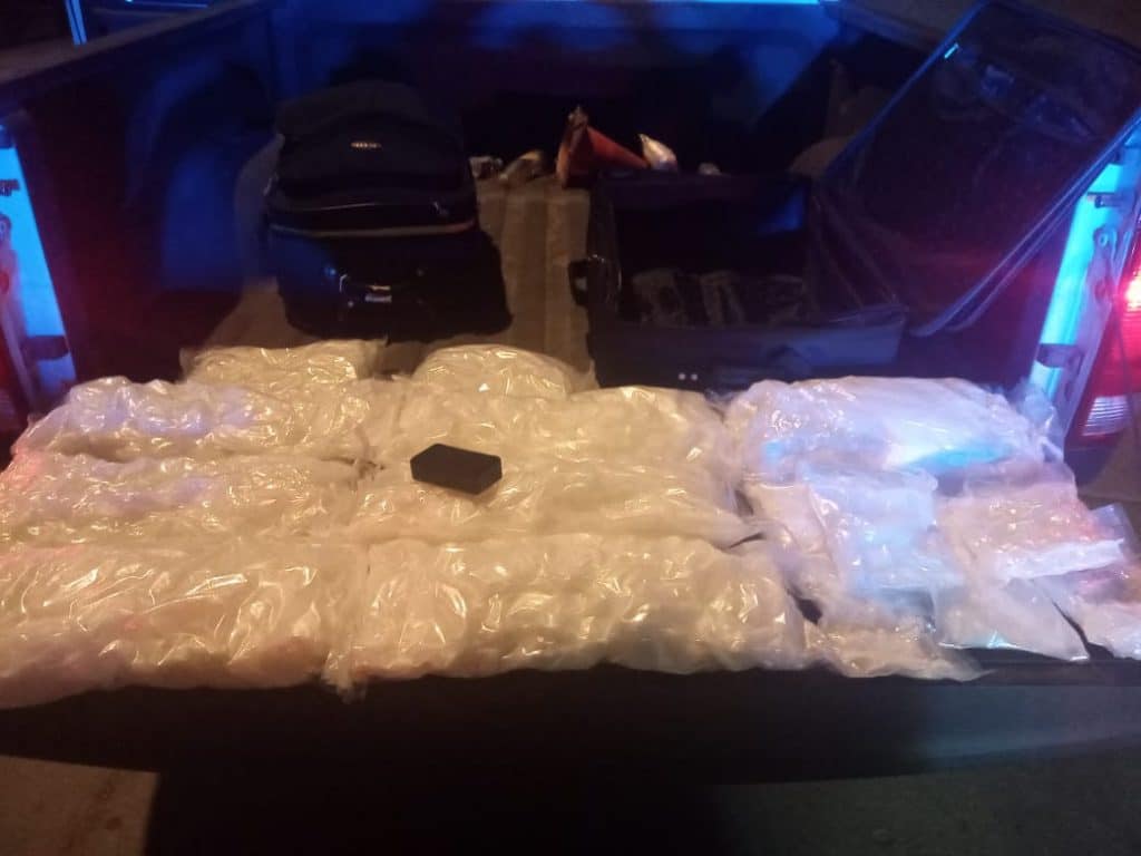 policias-municipales-encontraron-dos-maletas-con-droga