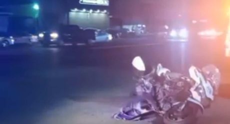 Automovilista impacta a policía a bordo de motocicleta