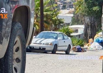 MUJER ES ASESINADA POR LA ESPALDA