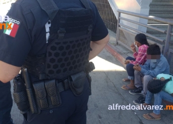 ABANDONAN A HERMANITOS EN GARITA DE SY, INTENTAN CRUZARLOS