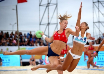 BIKINIS CAUSAN MULTA A NORUEGAS EN HANDBALL; PINK PAGARá