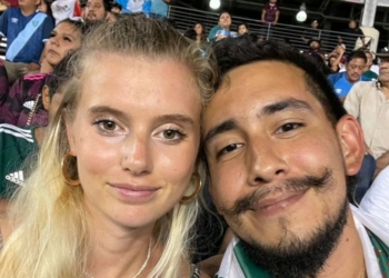 LA PAREJA SE ROBó EL ‘SHOW’ EN EL PARTIDO DE LA SELECCIóN MEXICANA