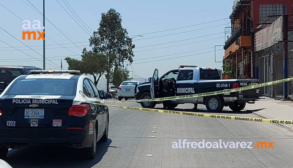 MATAN A MUJER Y DEJAN DOS HERIDOS EN BIRRIERíA