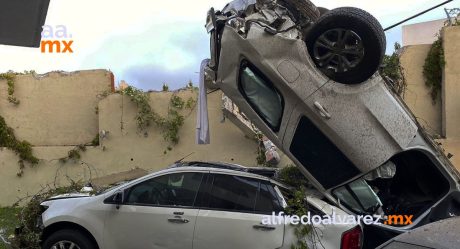 Estudiante ebrio vuelca en camioneta y cae a patio de casa