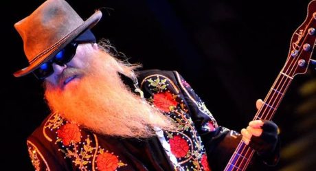 Muere Dusty Hill, bajista de la banda ZZ Top