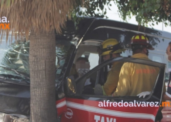 SUJETO ROBA TAXI Y TRAS PERSECUCIóN CHOCA