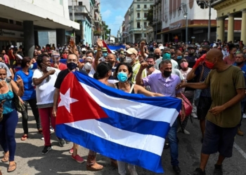 CUBANOS PROTESTAN ANTE GRAVE CRISIS ECONóMICA