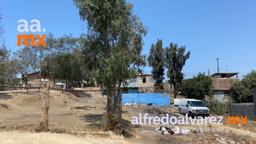 ENCUENTRAN CADáVERES DE DOS JóVENES EN UN PATIO