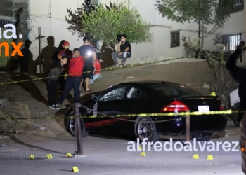 RAFAGUEARON A JOVEN EN SU AUTO