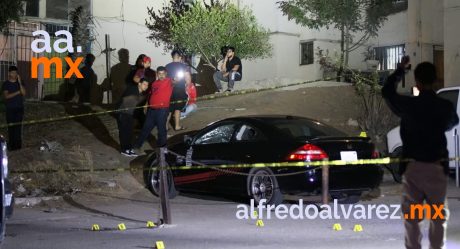 Rafaguearon a joven en su auto