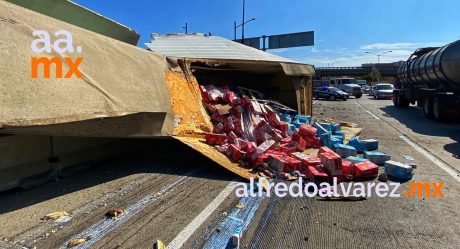 Tráiler se queda sin frenos y vuelca en 'cruce de la muerte'