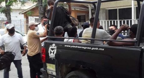 Rescatan a 46 migrantes en Coahuila