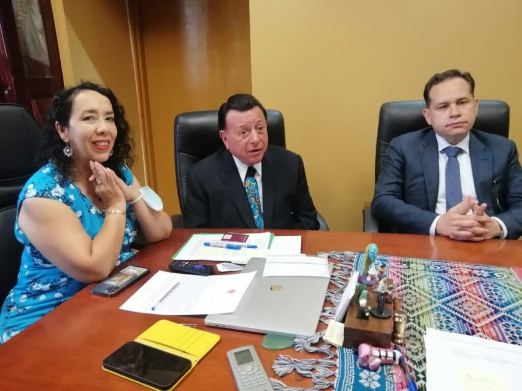 ROSARITO SE QUEDA SIN POLICíA; EJéRCITO LOS DESARMA