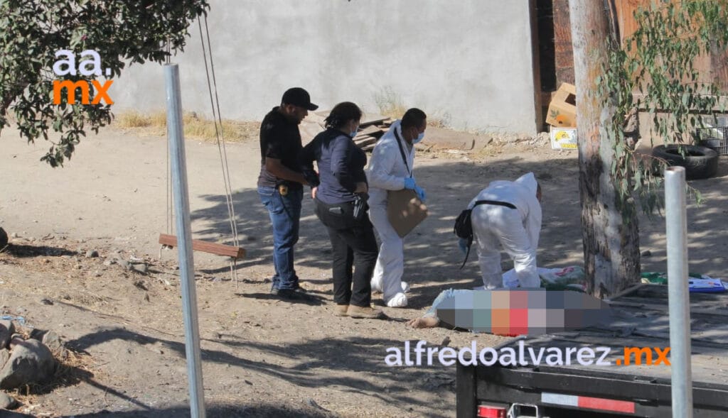 4 ASESINADOS Y UNA HERIDA A BORDO DE AUTO